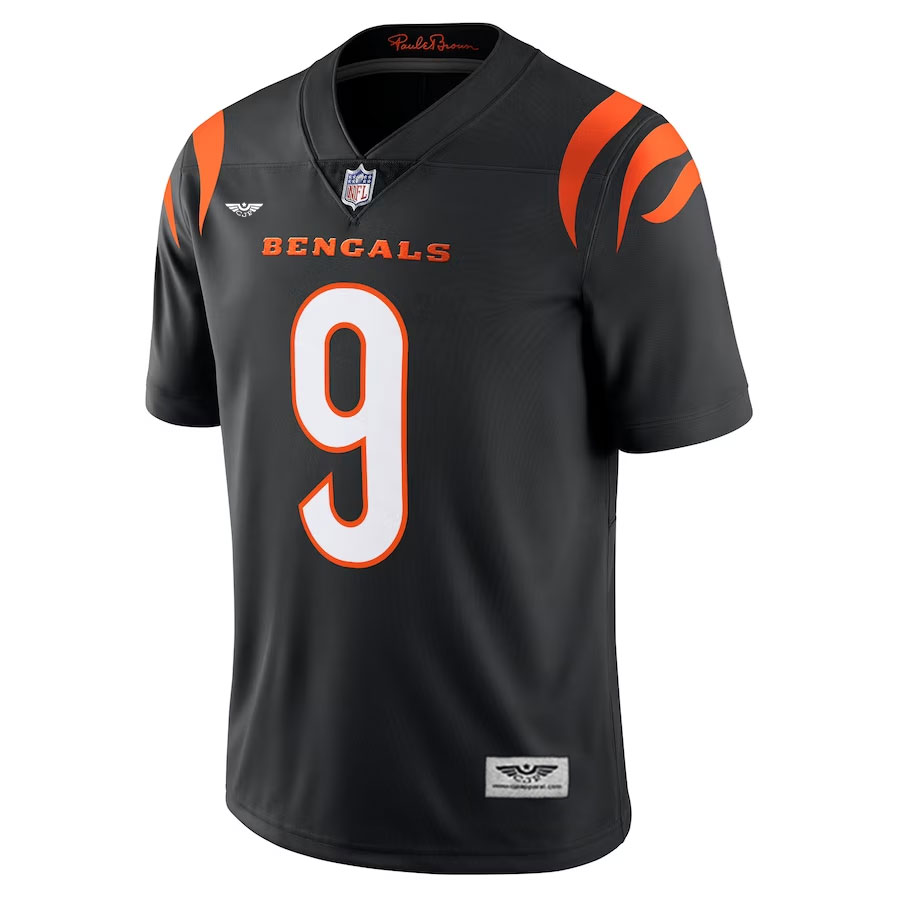Joe-Burrow-Cincinnati-Bengals-CJP-Apparel-Vapor-Untouchable-Limited-Jersey---Black.Furent-Viwe